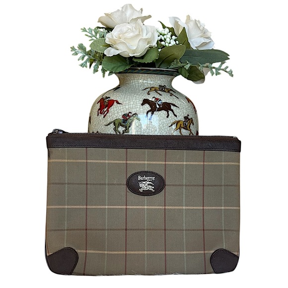 BURBERRY NOVA CHECK CLUTCH BAG